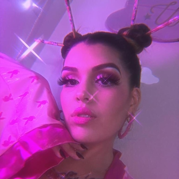 Meet your Posher, Samantha - Picture 2 of 2